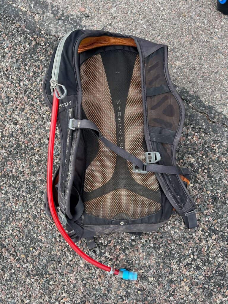 Back ventilation panel on the Osprey Raven 10L backpack